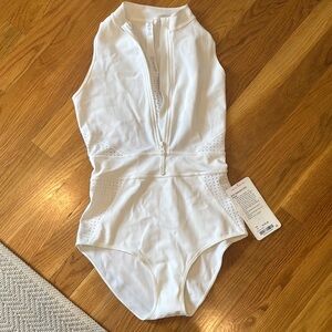 Lululemon Wild Abandon One Piece NWT size 6